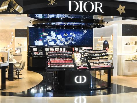 dior handbags store locator|DIOR Stores Across All Simon Shopping Centers.